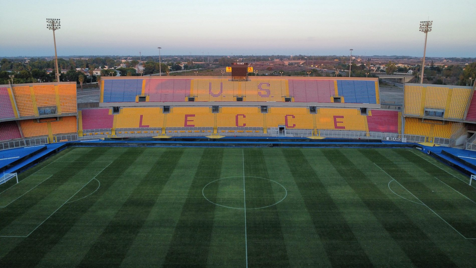 stadio via del mare tribuna est