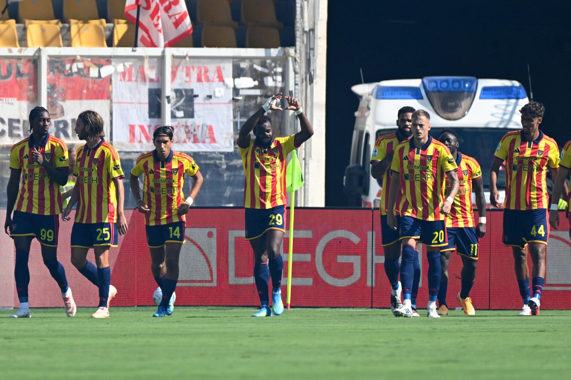 Le pagelle di Lecce-Monza: Tiago e Siebert leoni, Coulibaly uomo ovunque. Ilic, che piede!