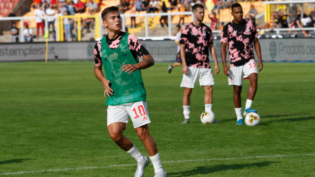LECCE CAMPIONATO 2019-2020 DYBALA RISCALDAMENTO MICHEL CAPUTO/SILPRESS