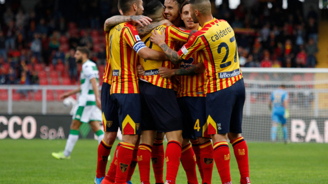 LECCE CAMPIONATO 2019-2020 ESULTANZA SQUADRA MICHEL CAPUTO/SILPRESS