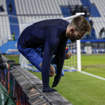 FERRARA - ITALY, 04-11-19 — FOTO DI SILPRESS / CASTALDI — 4° di COPPA ITALIA 2019-2020 — STADIO PAOLO MAZZA — SPAL VS LECCE — NELLA FOTO: GIOCATORI DEL LECCE SALUTANO I LORO TIFOSI A FINE PARTITA
