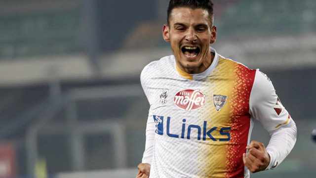 Foto Alessandro Castaldi/SILPRESS
27 Novembre 2020 Verona, Italia - ChievoVerona vs Lecce - - Stadio Bentegodi
Nella foto: ESULTANZA GOAL VITTORI FILIPPO FALCO (LECCE)