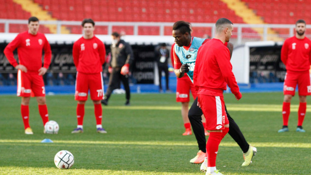 LECCE STAGIONE 2020-2021 LECCE-MONZA 04/01/2020 RISCALDAMENTO BALOTELLI MICHEL CAPUTO/SILPRESS