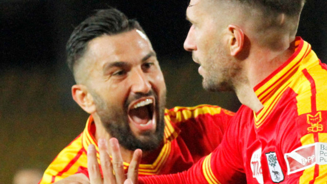 LECCE STAGIONE 2020-2021 LECCE-SALERNITANA 02/04/2021 PETTINARI E CODA ESULTANZA MICHEL CAPUTO/SILPRESS