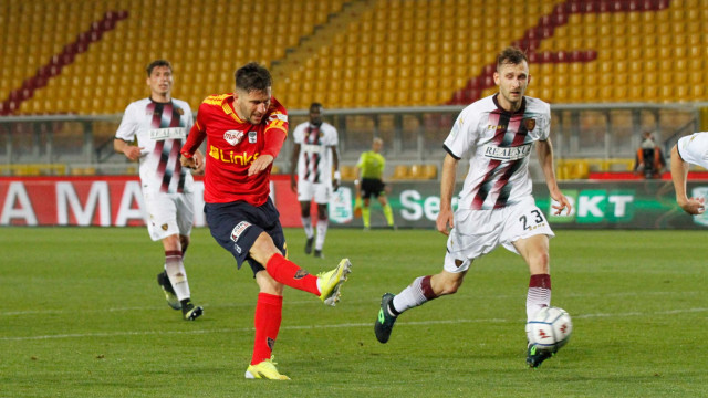 LECCE STAGIONE 2020-2021 LECCE-SALERNITANA 02/04/2021 GOL PETTINARI MICHEL CAPUTO/SILPRESS