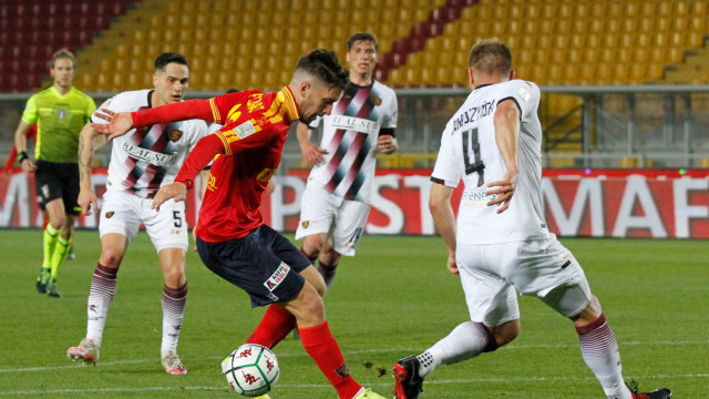 LECCE STAGIONE 2020-2021 LECCE-SALERNITANA 02/04/2021 AZIONE GOL PETTINARI MICHEL CAPUTO/SILPRESS