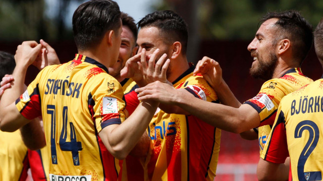 LECCE STAGIONE 2020-2021 LECCE-REGGINA 07/05/2021 ABBRACCI MICHEL CAPUTO/SILPRESS