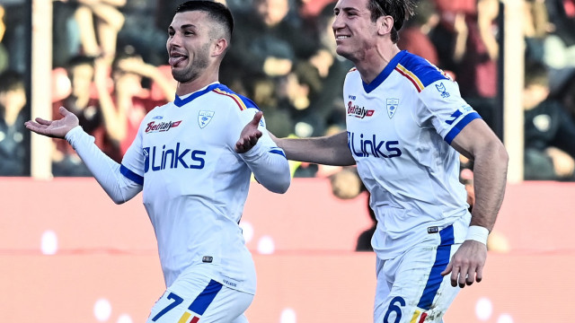 Db Cremona 04/02/2023 - campionato di calcio serie A / Cremonese-Lecce / foto Daniele Buffa/Image Sport
nella foto: esultanza gol Gabriel Strefezza