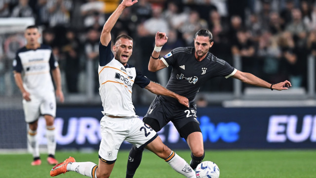 Db Torino 26/09/2023 - campionato di calcio serie A / Juventus-Leccei / foto Daniele Buffa/Image Sport
nella foto: Adrien Rabiot-Alexis Blin