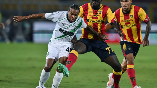 Ci Lecce 06/10/2023 - campionato di calcio serie A / Lecce-Sassuolo / foto Carmelo Imbesi/Image Sport
nella foto: Armand Lauriente-Mohamed Kaba
