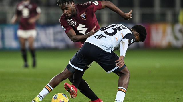 Cm Torino 16/02/2024 - campionato di calcio serie A / Torino-Lecce / foto Cristiano Mazzi/Image Sport
nella foto: Duvan Zapata-Patrick Dorgu