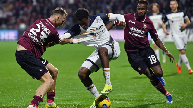Ci Salerno 16/03/2024 - campionato di calcio serie A / Salernitana-Lecce / foto Carmelo Imbesi/Image Sport
nella foto: Chinazaekpere Patrick Dorgu-Norbert Gyomber-Lassana Coulibaly