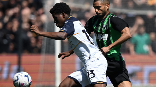 Db Reggio Emilia 21/04/2024 - campionato di calcio serie A / Sassuolo-Lecce / foto Daniele Buffa/Image Sport
nella foto: Chinazaekpere Patrick Dorgu-Jeremy Toljan