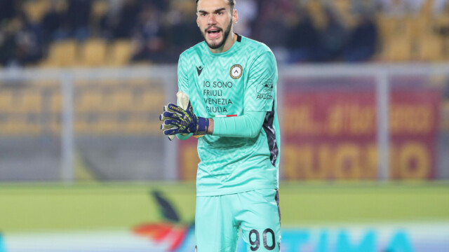 Razvan Sava of Udinese Calcio gestures during US Lecce vs Udinese Calcio, Italian soccer Serie A match in Lecce, Italy, February 21 2025