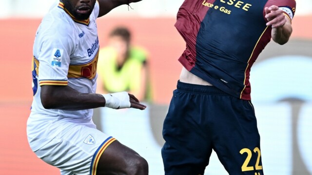 Mp Genova 23/08/2025 - campionato di calcio serie A / Genoa-Lecce / foto Matteo Papini/Image Sport
nella foto: Lassana Coulibaly-Johan Vasquez