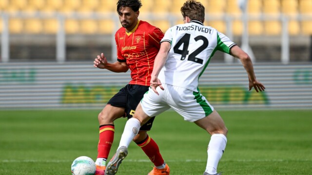 Ci Lecce 18/10/2025 - campionato di calcio Serie A / Lecce-Sassuolo / foto Carmelo Imbesi/Image Sport
nella foto: Santiago Pierotti-Kristian Thorstvedt