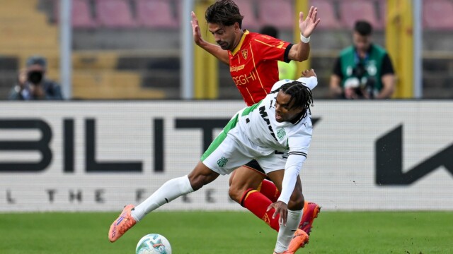 Ci Lecce 18/10/2025 - campionato di calcio Serie A / Lecce-Sassuolo / foto Carmelo Imbesi/Image Sport
nella foto: Santiago Pierotti-Armand Lauriente'