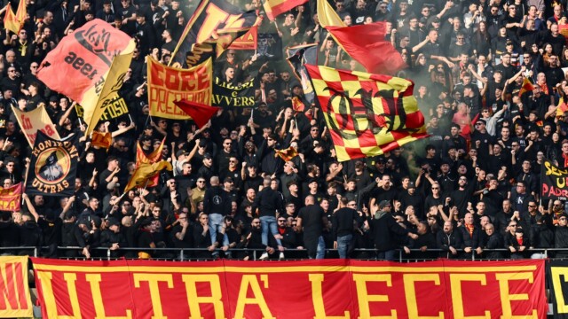 Ci Lecce 08/11/2025 - campionato di calcio serie A / Lecce-Hellas Verona / foto Carmelo Imbesi/Image Sport
nella foto: tifosi Lecce