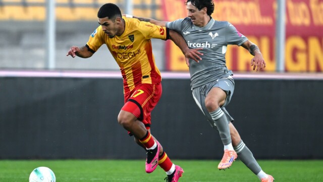 Ci Lecce 08/11/2025 - campionato di calcio serie A / Lecce-Hellas Verona / foto Carmelo Imbesi/Image Sport
nella foto: Danilo Veiga-Domagoj Bradaric